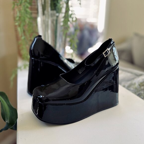 NEW🔥 Retro Faux Patent Leather Platform Wedge Heel Shoes Ankle Strap Closed Toe - Picture 3 of 6